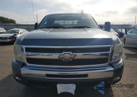 2011 Chevrolet Silverado K1500 Lt z USA, uszkodzony, nr VIN 1GCRKSE04BZ331667